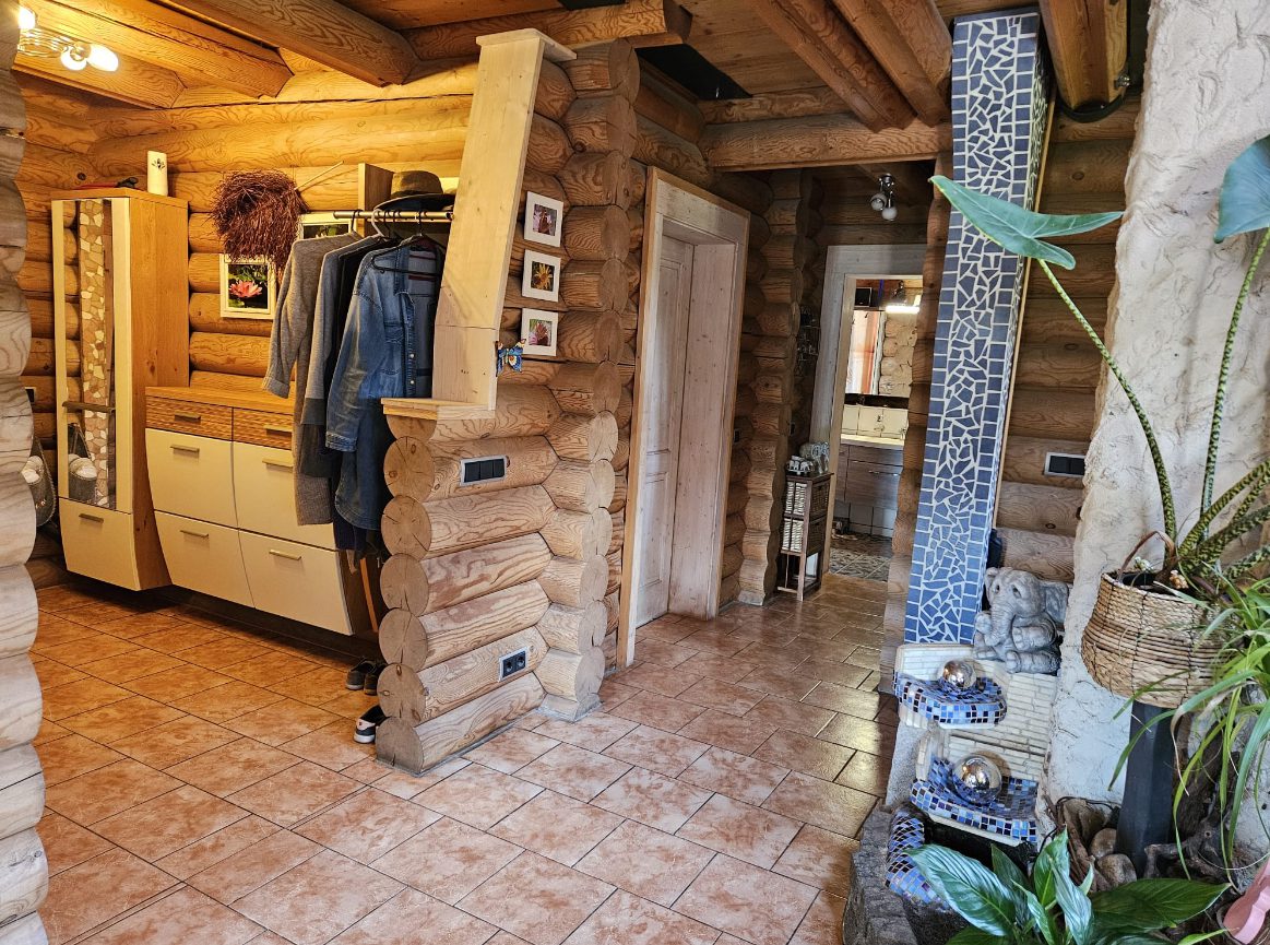 Wohnhaus,-Garderobe