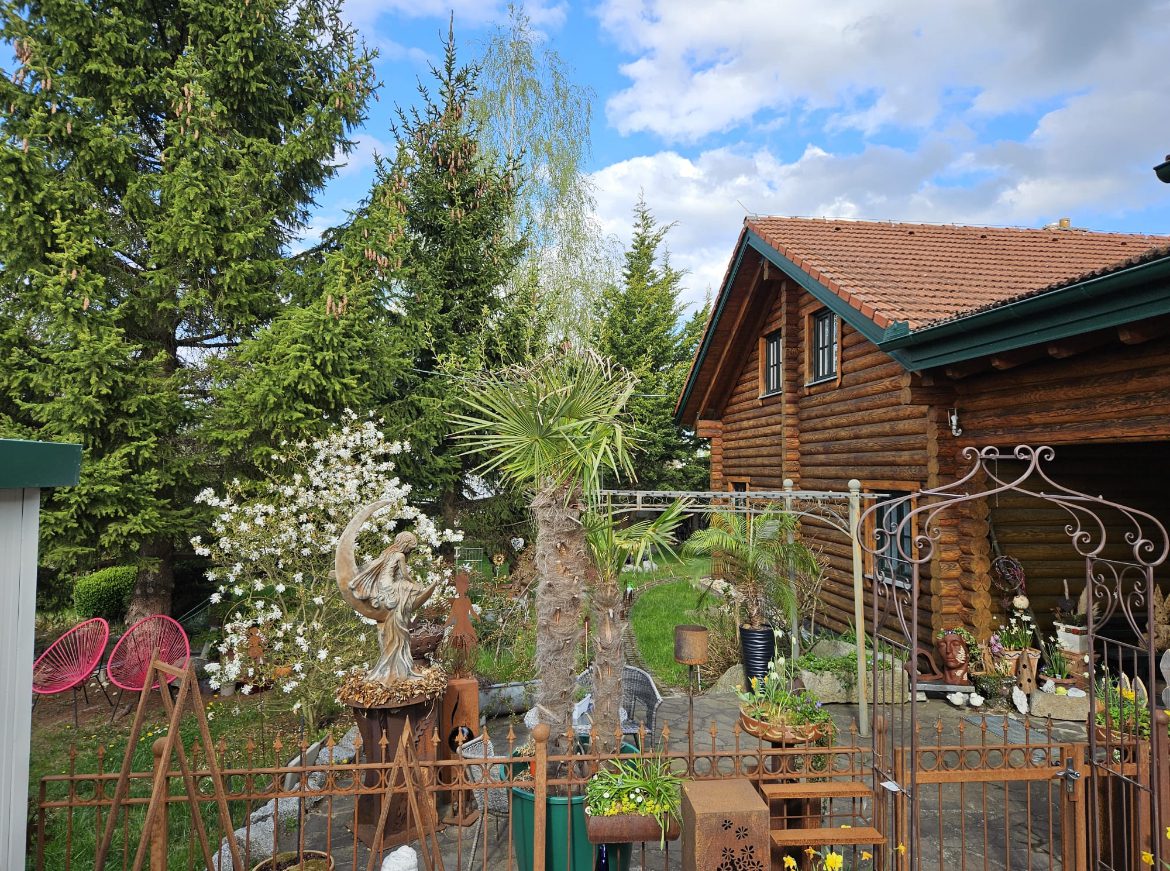 Wohnhaus-Garten