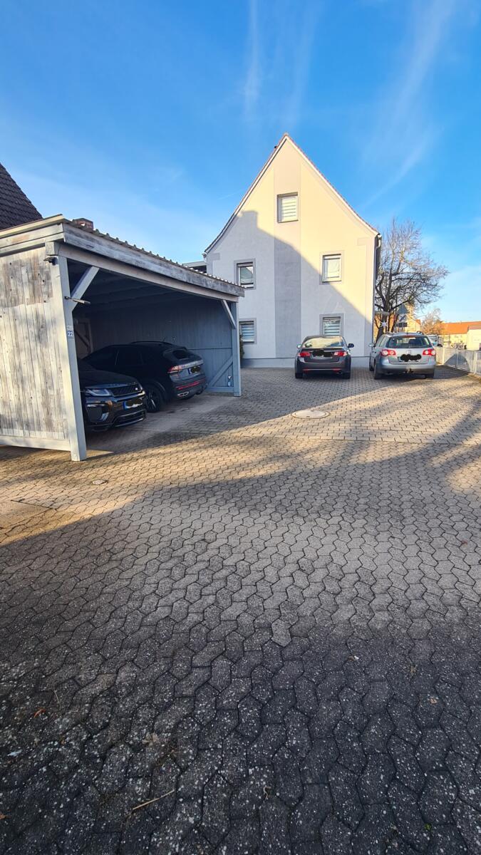 Hof, Carport