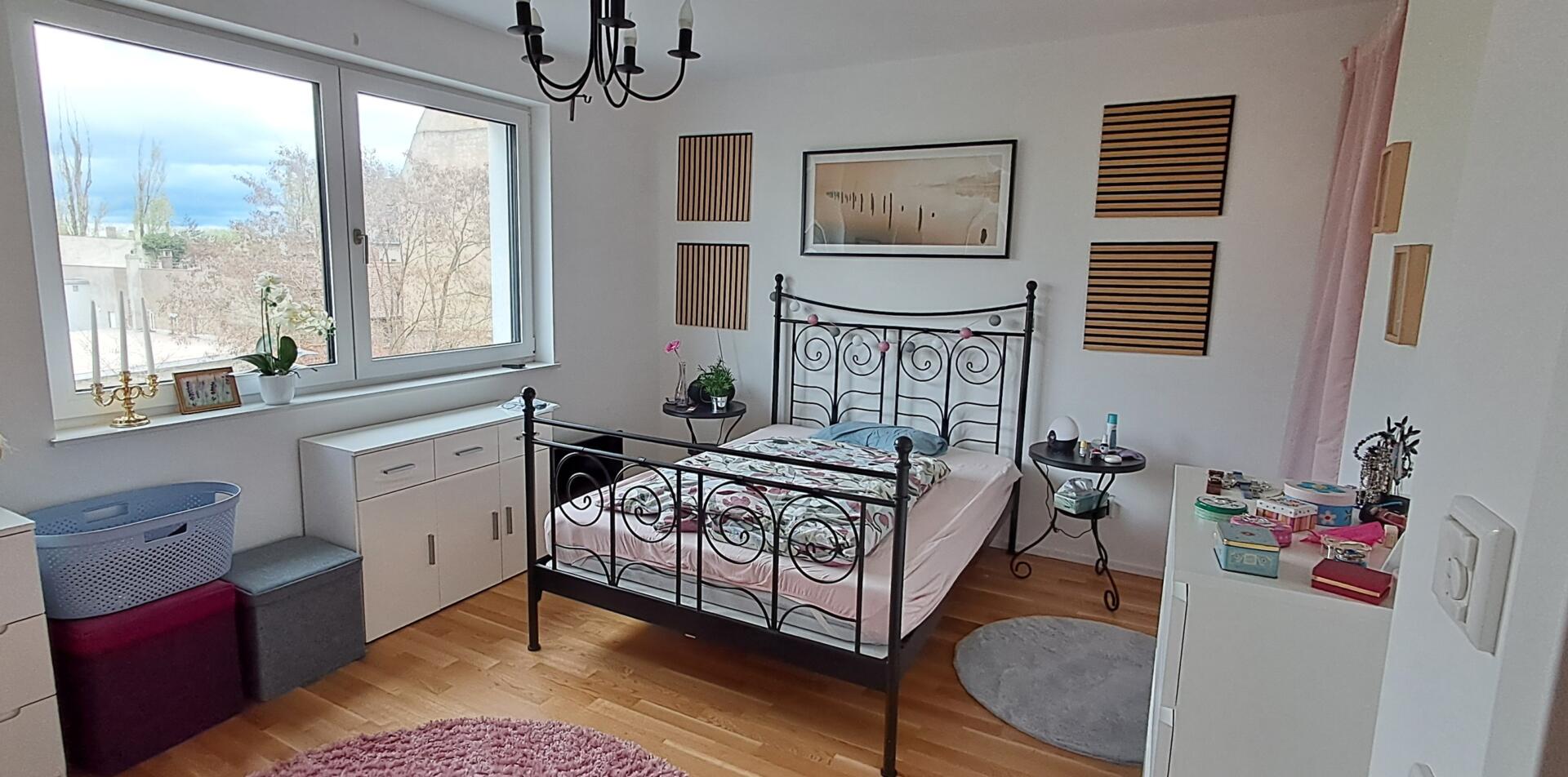 13 Schlafzimmer möbliert